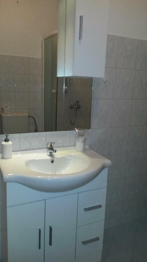 Apartman Lana Banjole Ngoại thất bức ảnh